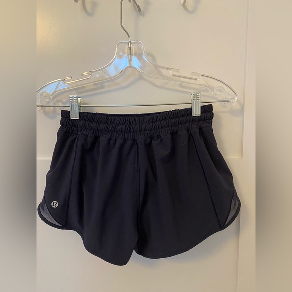 Lululemon hotty hot lined short - Picture 8 of 8